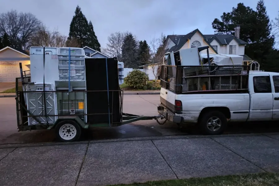 Professional Junk Hauler in Hillsboro, OR Professional Junk Hauler in Hillsboro, OR